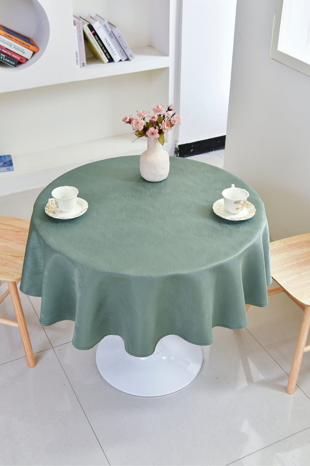 Fall Maple Leaf Tablecloth-Round