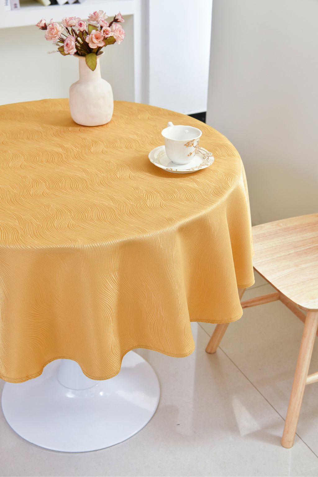 Fall Maple Leaf Tablecloth-Round