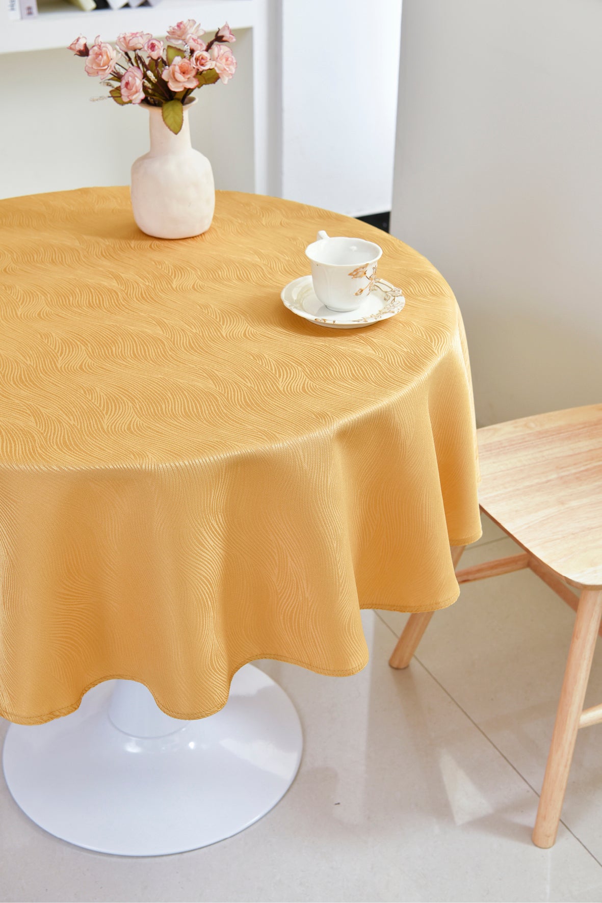 Fall Maple Leaf Tablecloth-Round