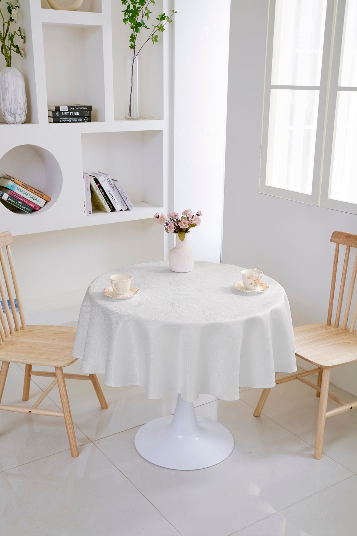 Fall Maple Leaf Tablecloth-Round