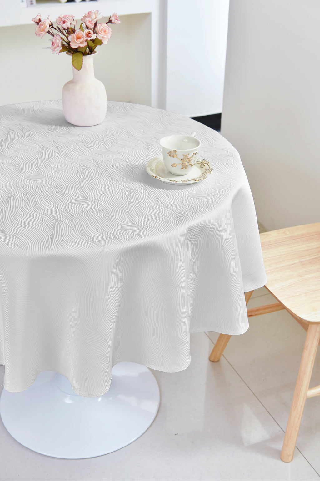 Fall Maple Leaf Tablecloth-Round