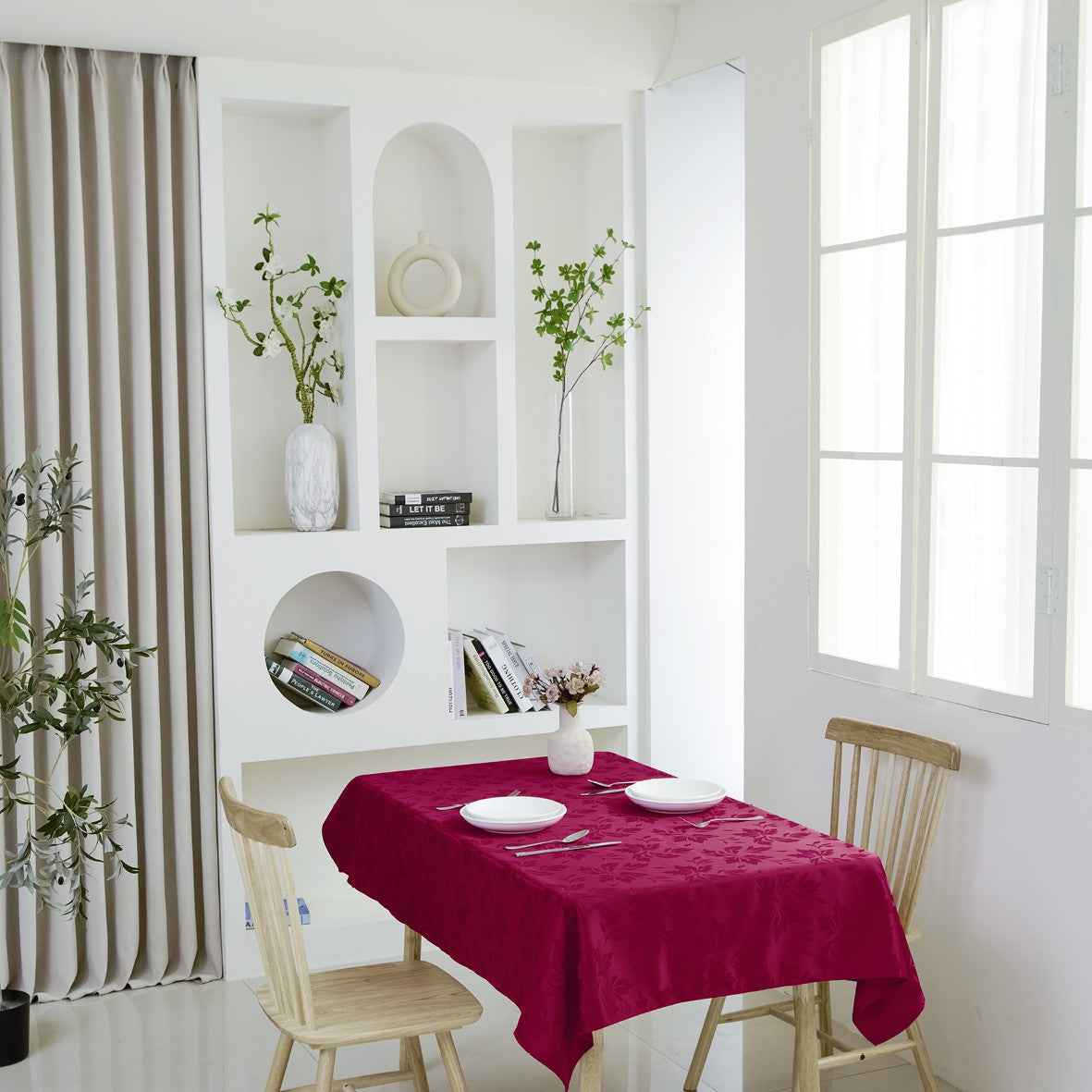 Classic Floral Jacquard Tablecloth – Burgundy (Rectangle)