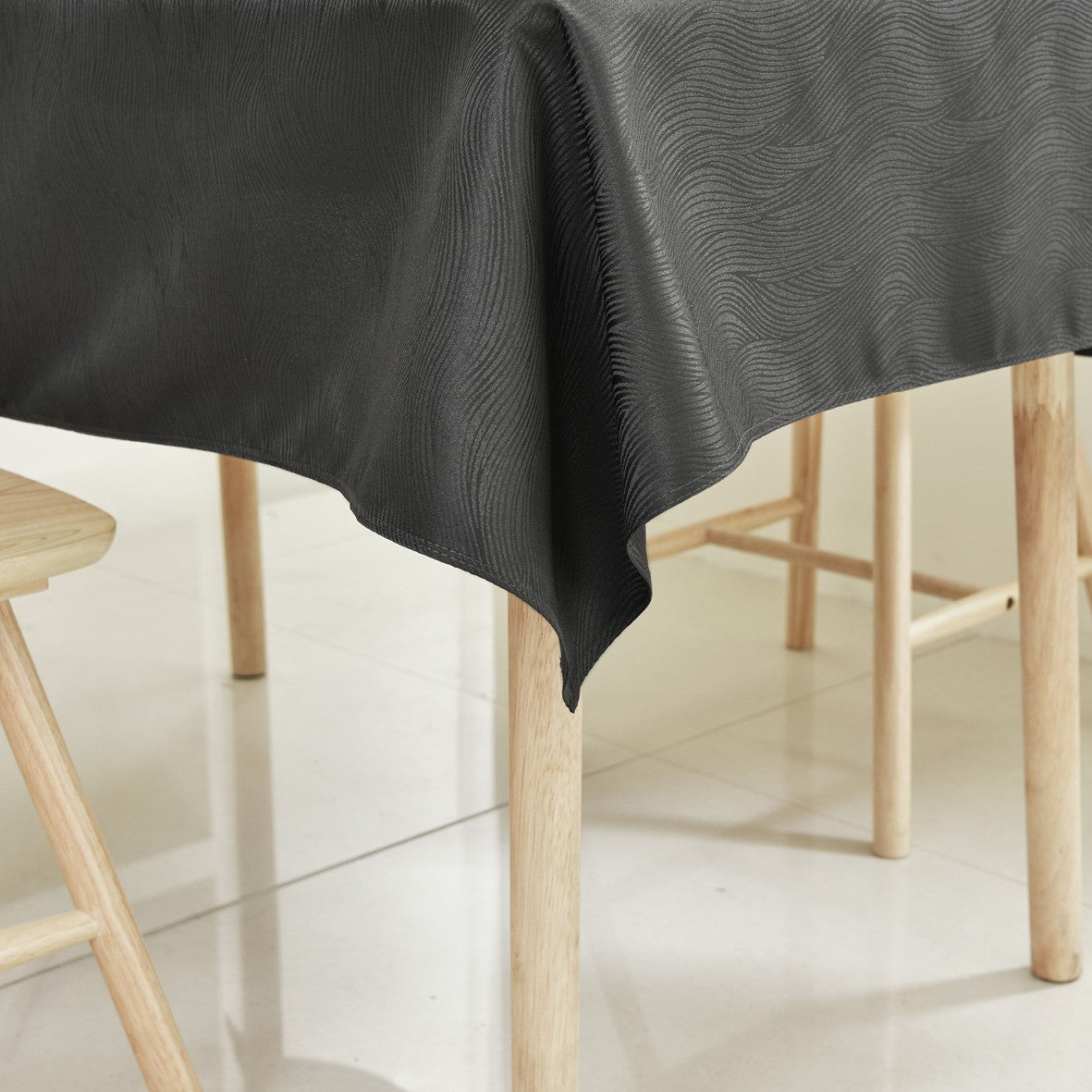 Rippling Wave Jacquard Tablecloth – Charcoal (Rectangle)