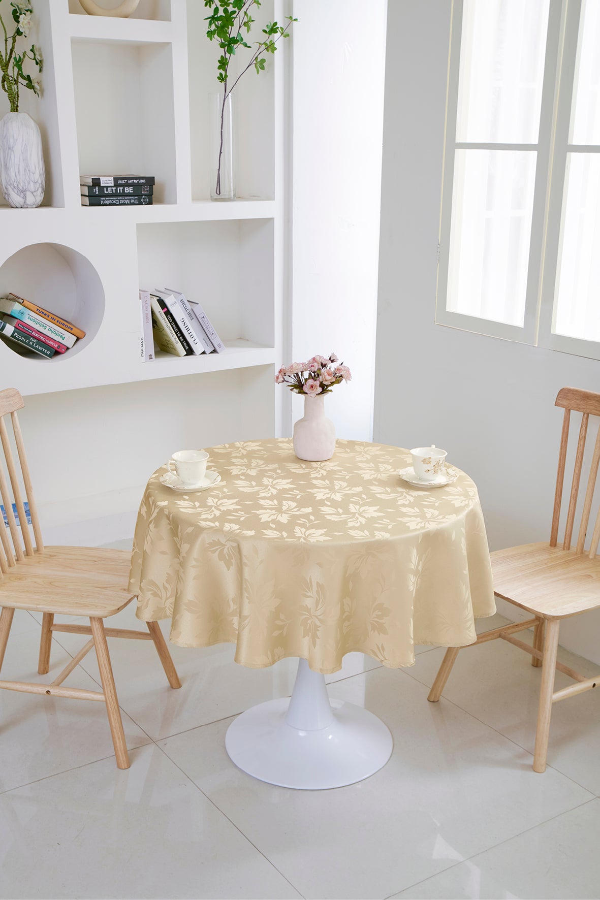 Fall Maple Leaf Tablecloth-Round
