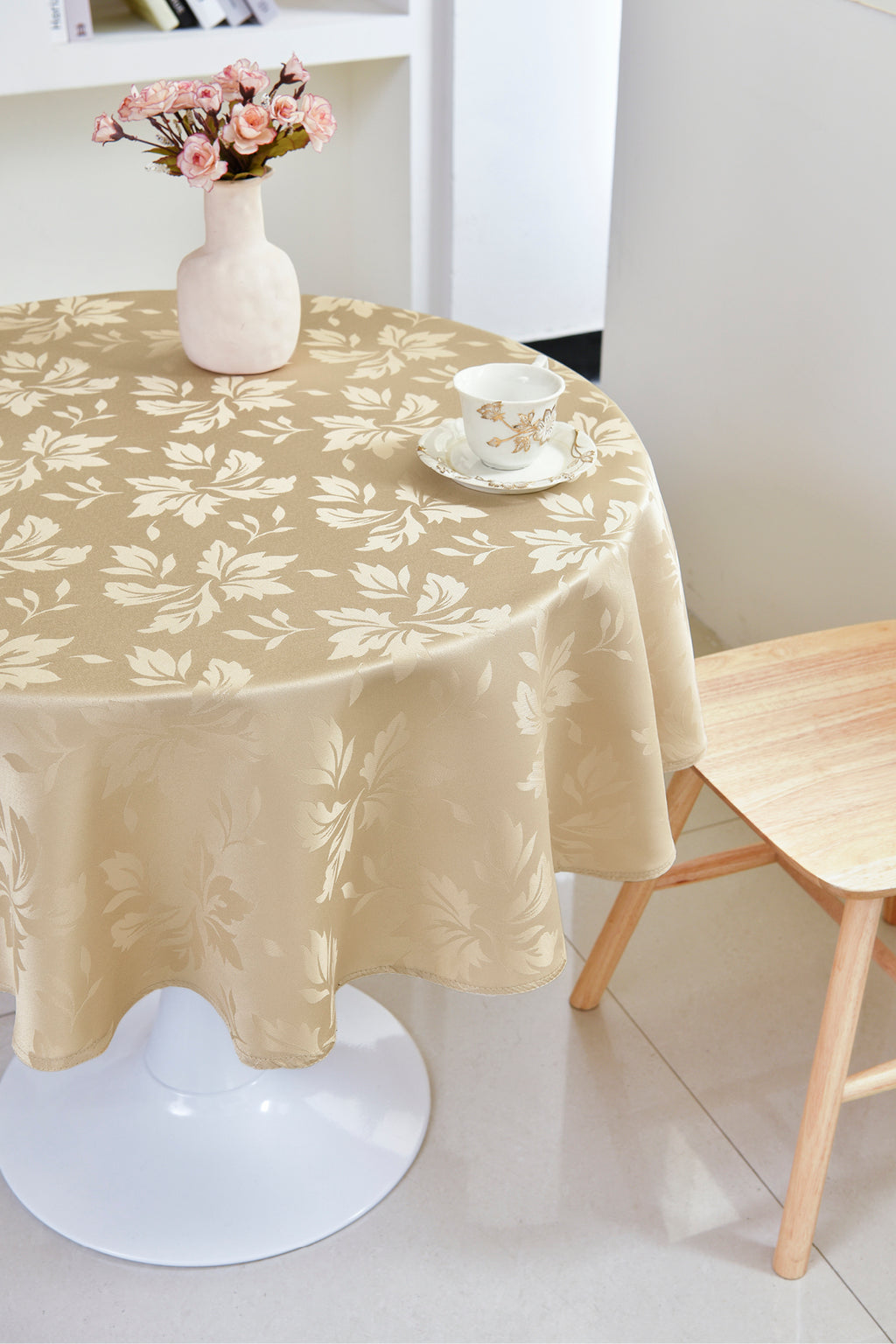 Fall Maple Leaf Tablecloth-Round