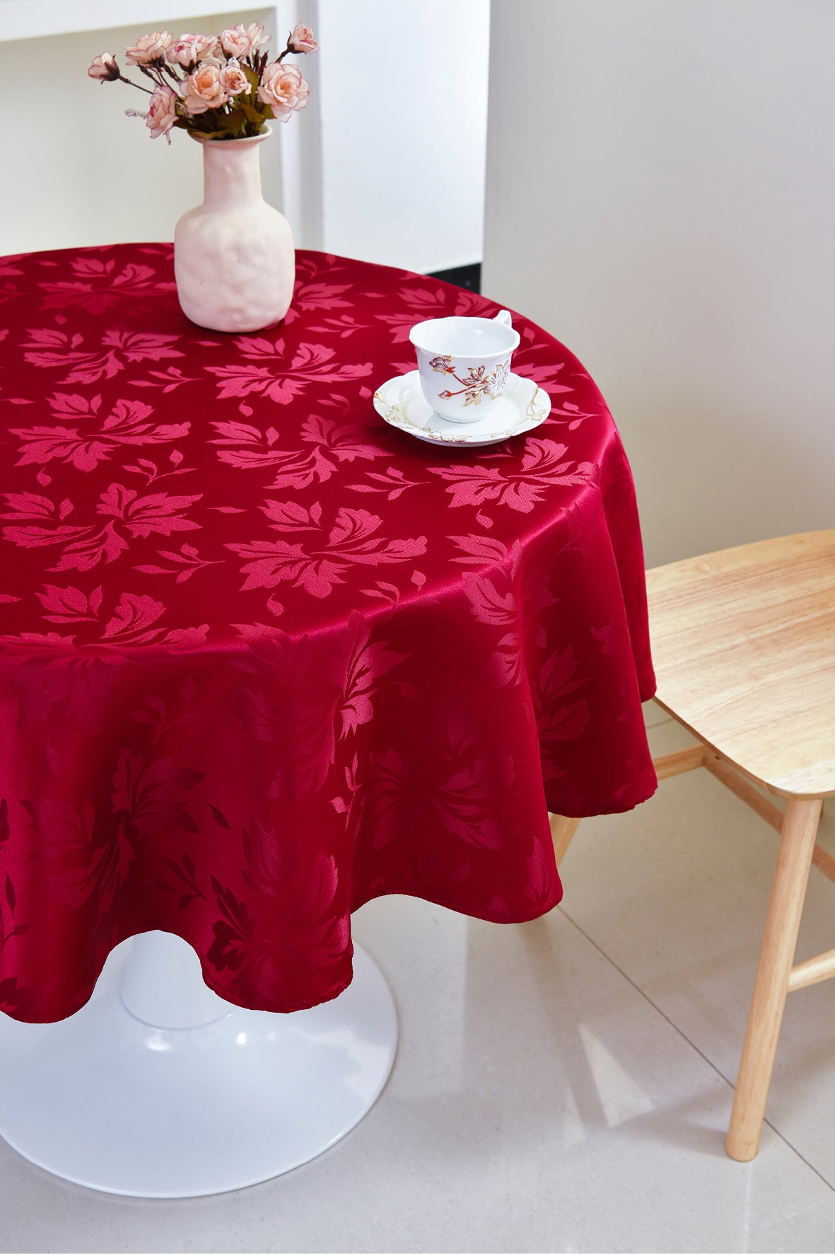 Fall Maple Leaf Tablecloth-Round