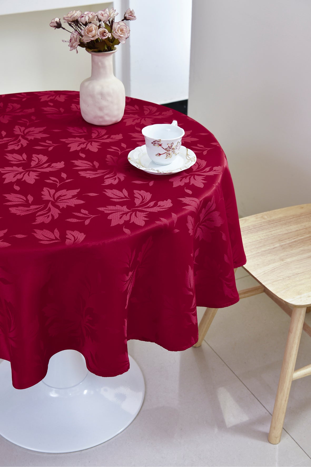 Fall Maple Leaf Tablecloth-Round