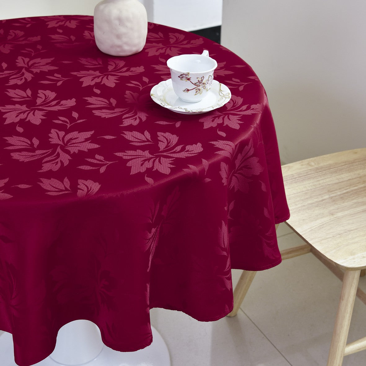 Classic Floral Jacquard Tablecloth – Burgundy (Round)
