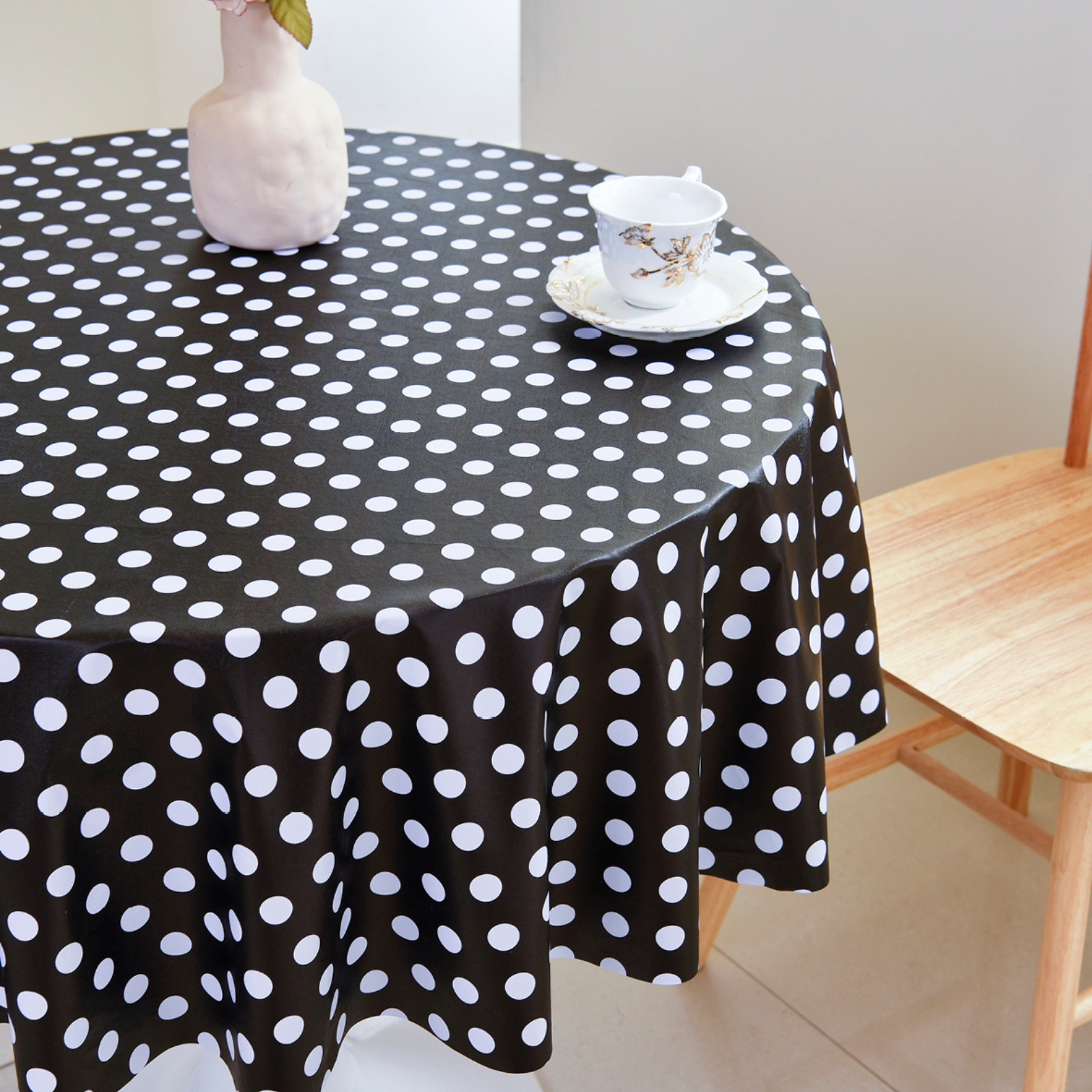 Waterproof Polka Dot Tablecloth-Round-Black