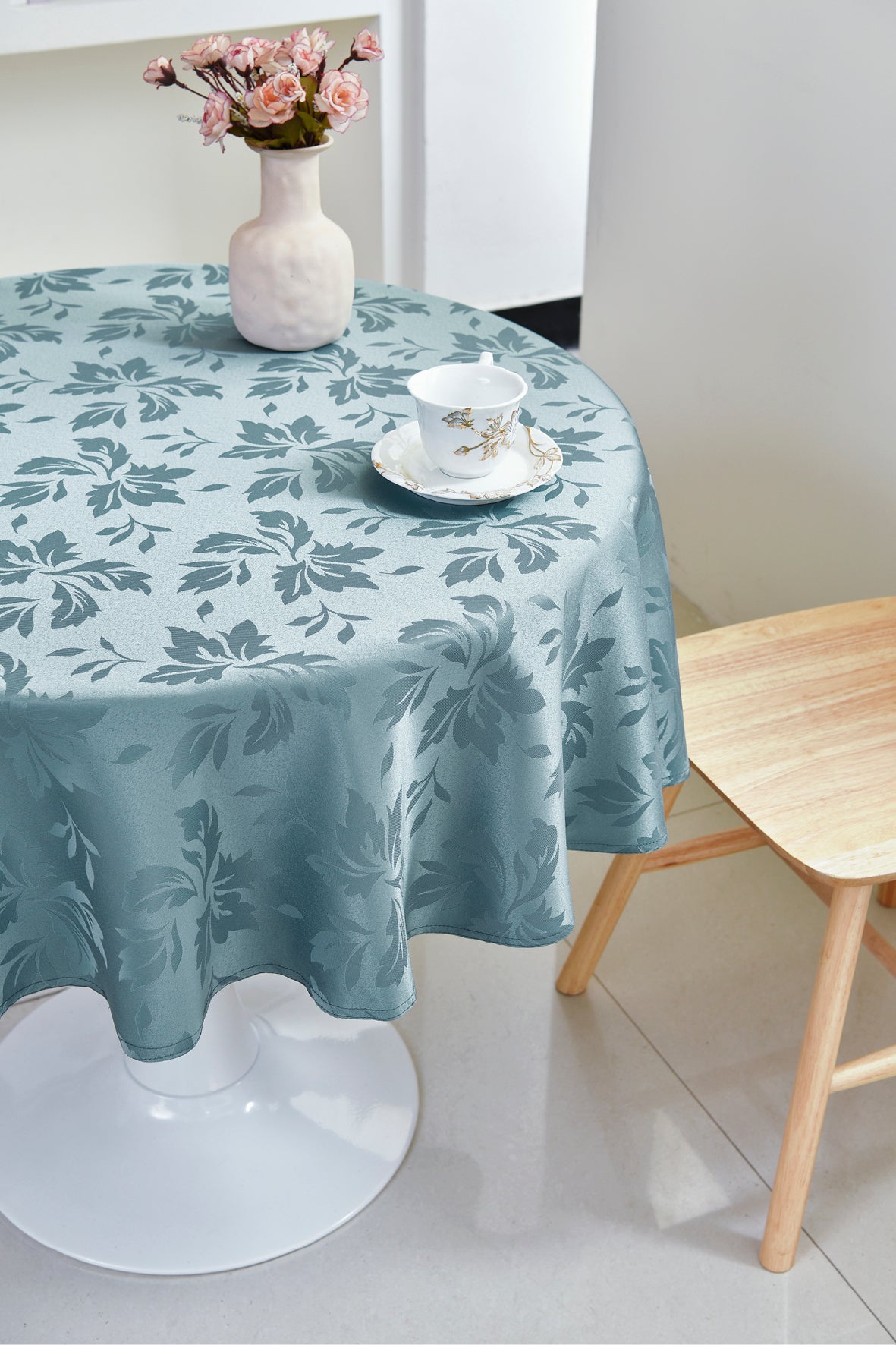 Fall Maple Leaf Tablecloth-Round