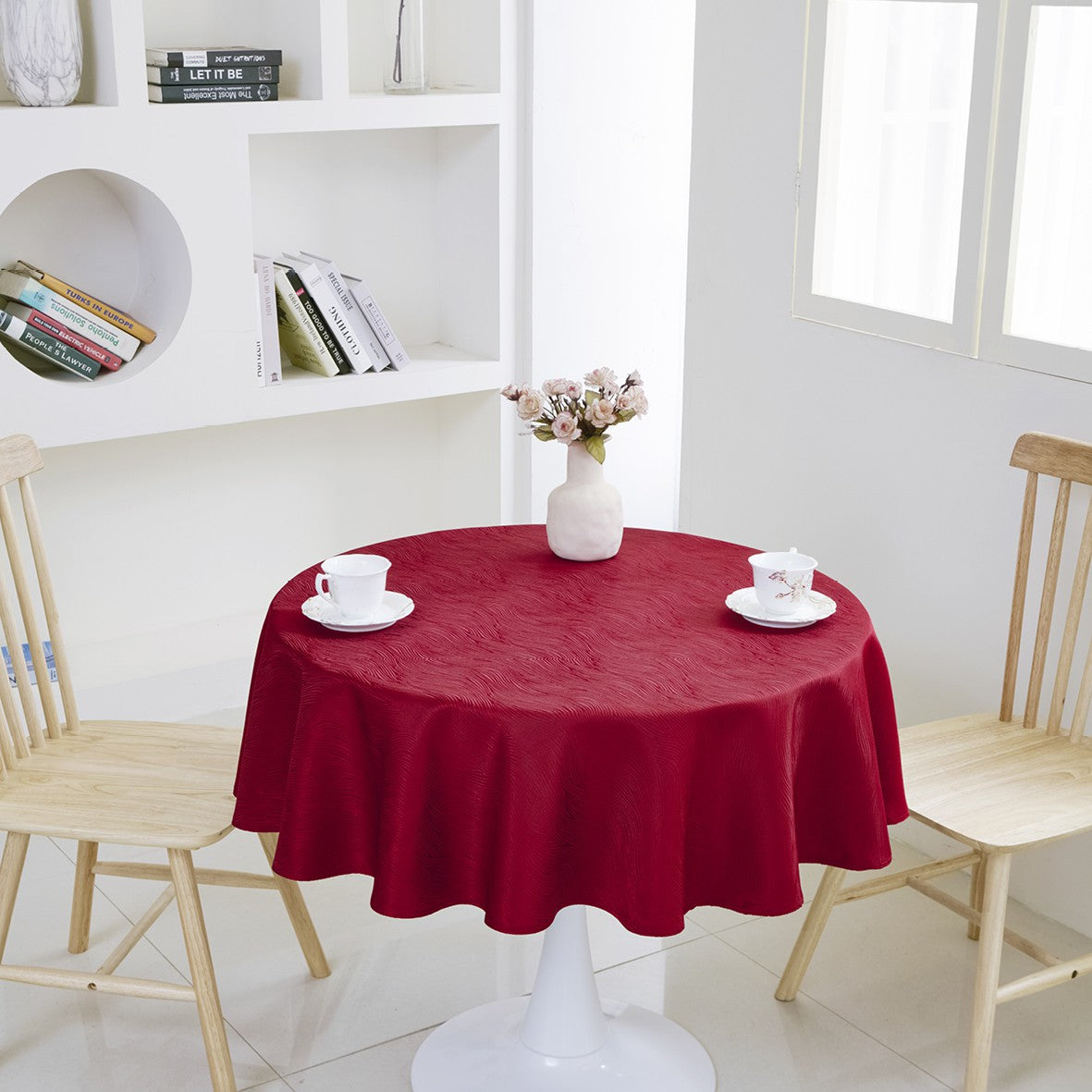 Rippling Wave Jacquard Tablecloth – Burgundy (Round)