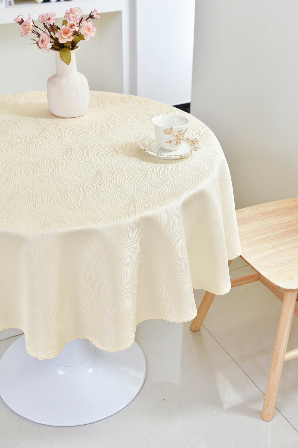Fall Maple Leaf Tablecloth-Round