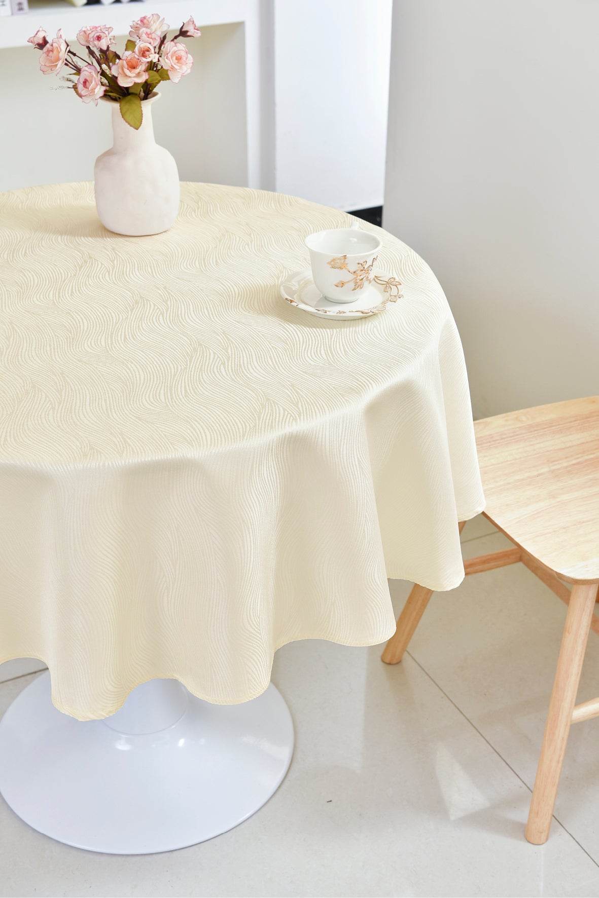 Fall Maple Leaf Tablecloth-Round